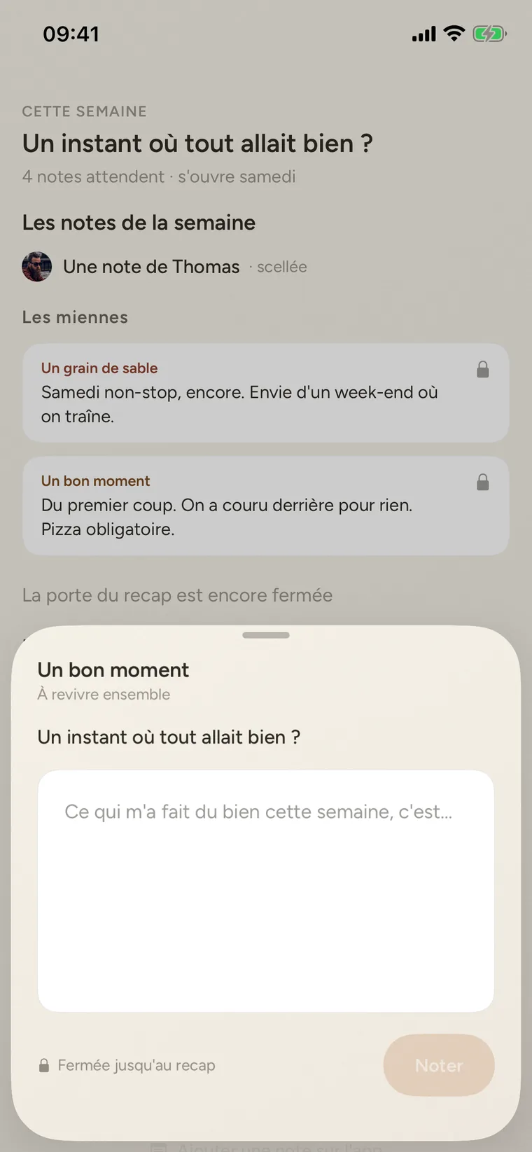 L'écran Dire de FamEase : la question de la semaine, « Un instant où tout allait bien ? », les notes déjà déposées et fermées jusqu'au recap, et la fiche « Un bon moment » ouverte pour en écrire une nouvelle.